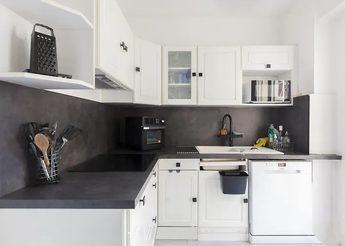 Blue Serenity 6p شقة