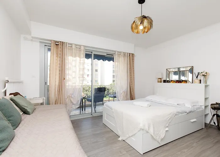 Blue Serenity 6p شقة كان